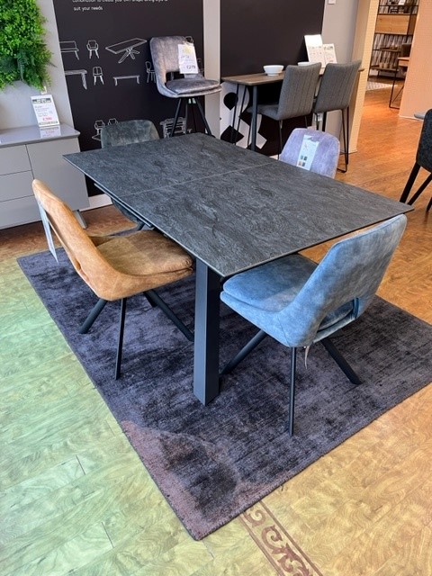 brax dining table